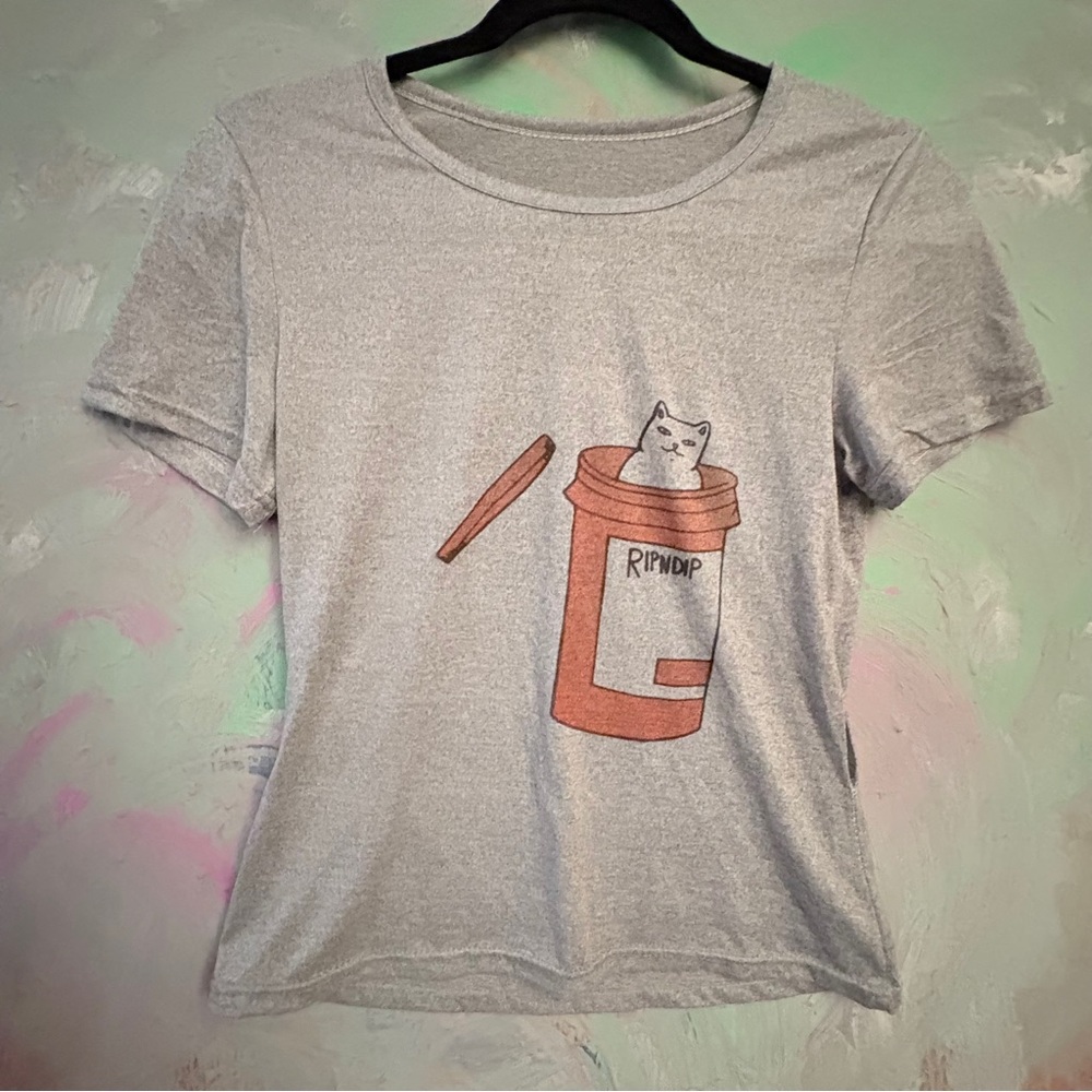 Rip N Dip Gray Graphic T-Shirt Cat in Prescription Bottle